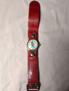 Working Mickey Mouse Hippie With Flower Red Vinyl Cartoon Character Wrist Watch